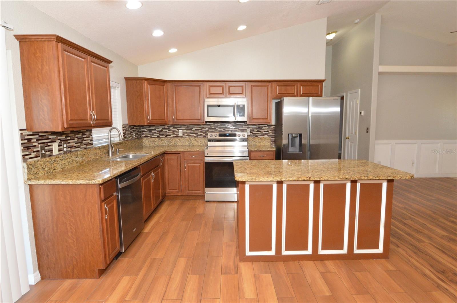 Image 11 of 80 For 10248 107th Avenue N