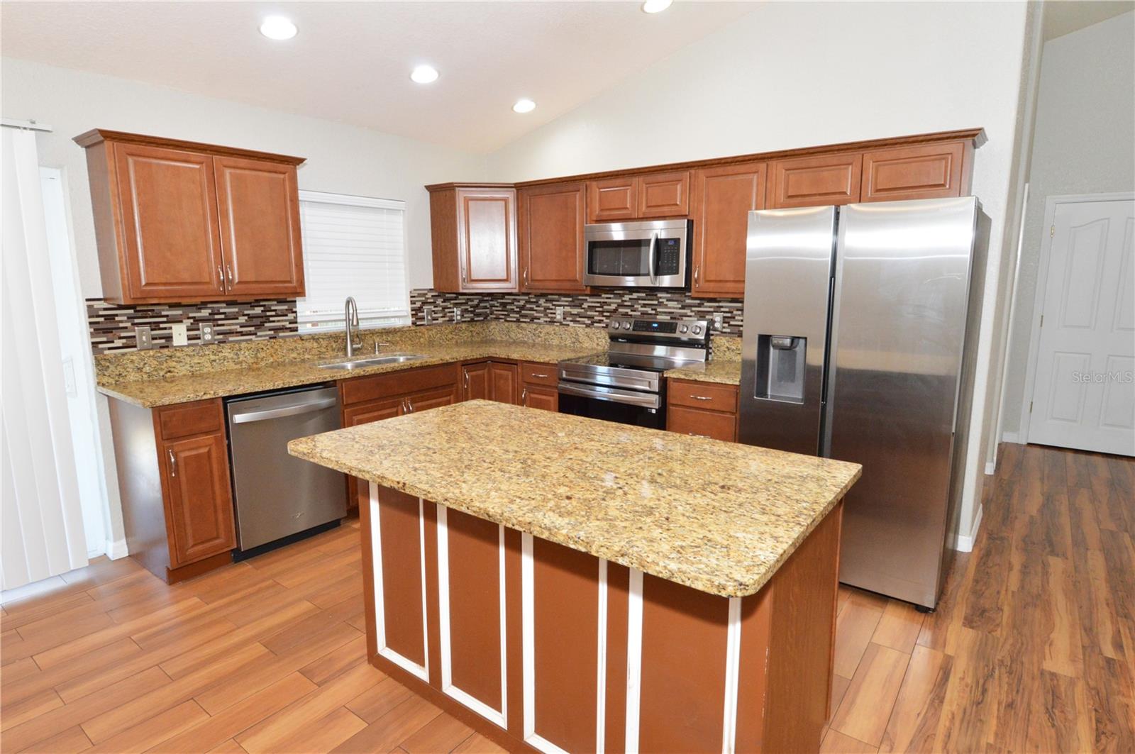 Image 12 of 80 For 10248 107th Avenue N