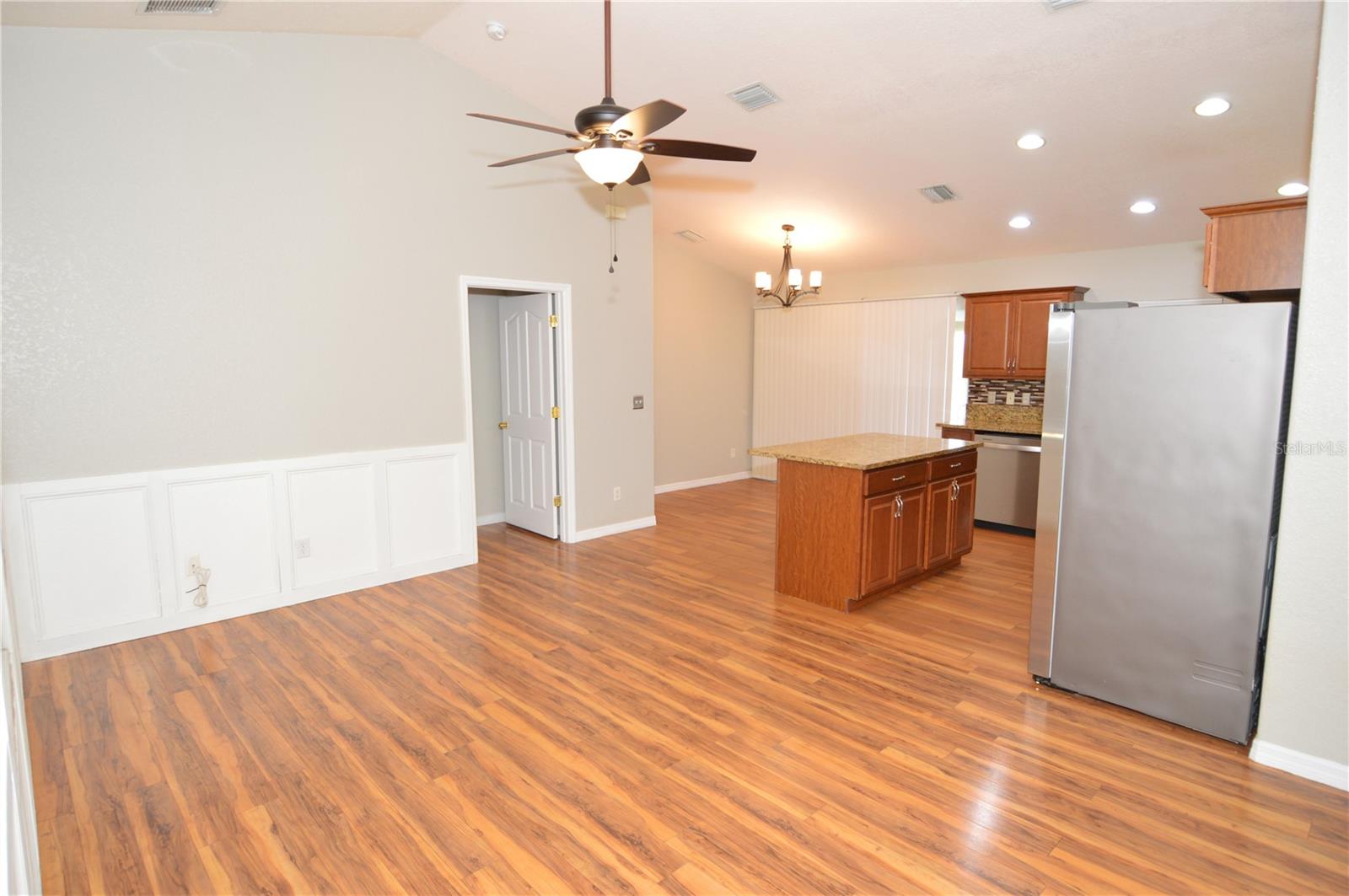 Image 18 of 80 For 10248 107th Avenue N