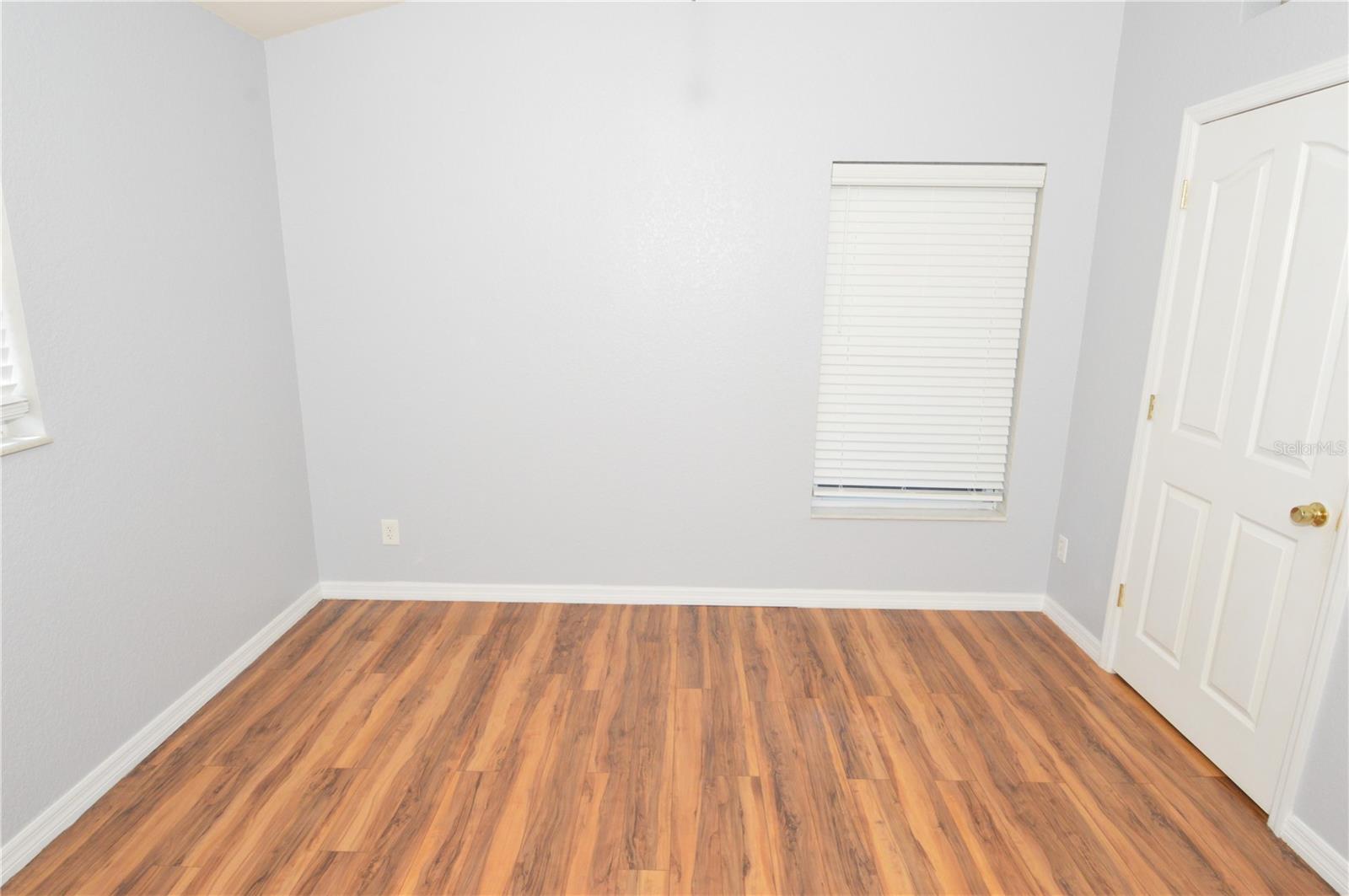 Image 62 of 80 For 10248 107th Avenue N