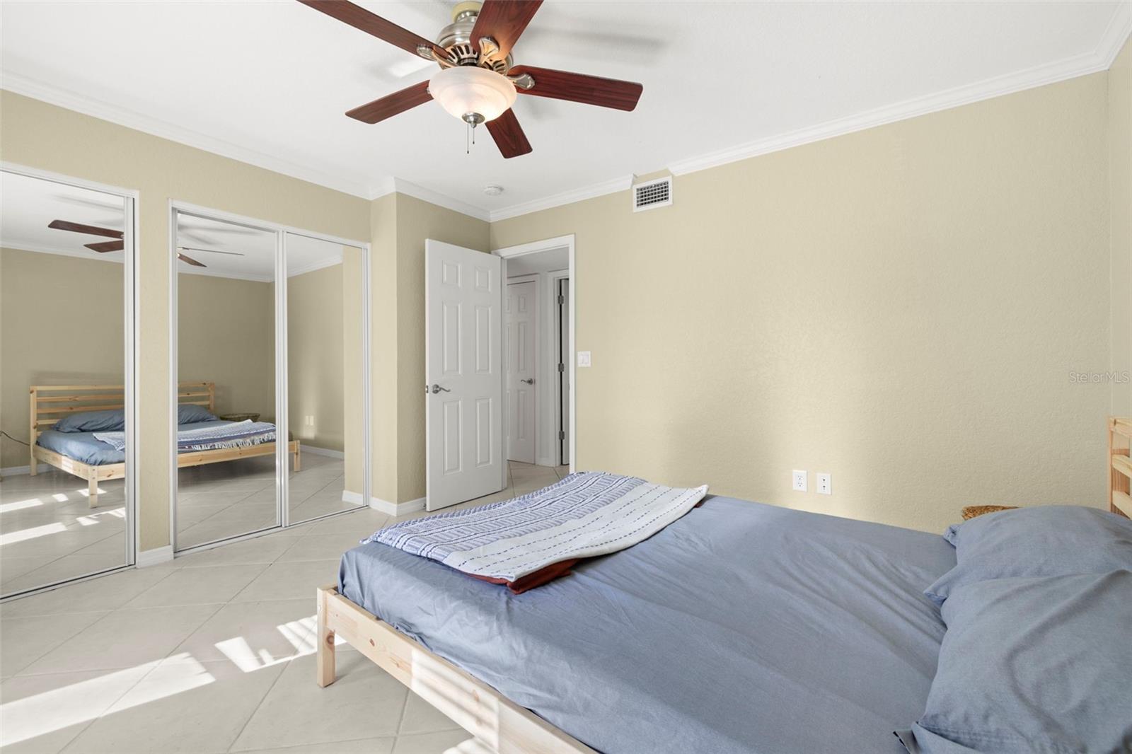 Image 26 of 30 For 710 Lyndhurst Street 223