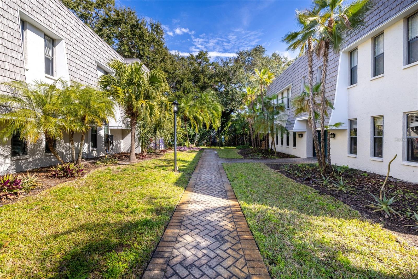 Image 3 of 30 For 710 Lyndhurst Street 223