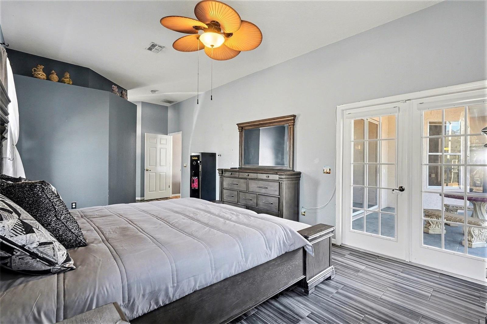 Listing photo id 16 for 16031 Donney Moor Lane