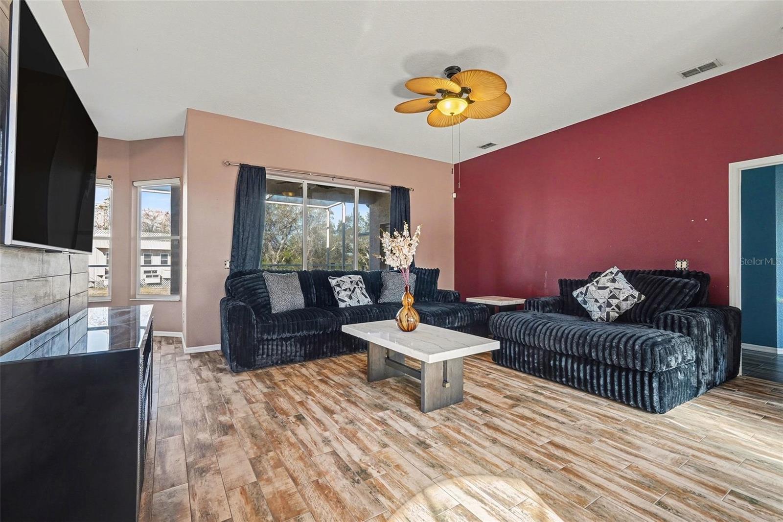 Listing photo id 7 for 16031 Donney Moor Lane