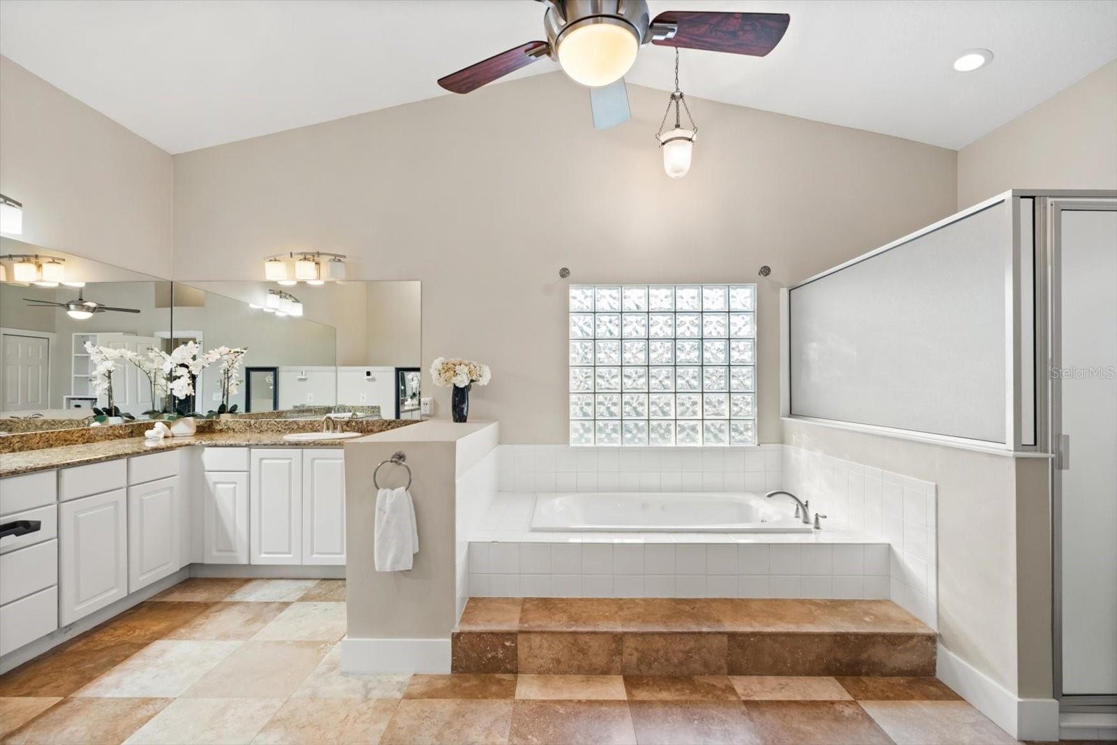 Image 24 of 53 For 501 Sweetwater Club Circle