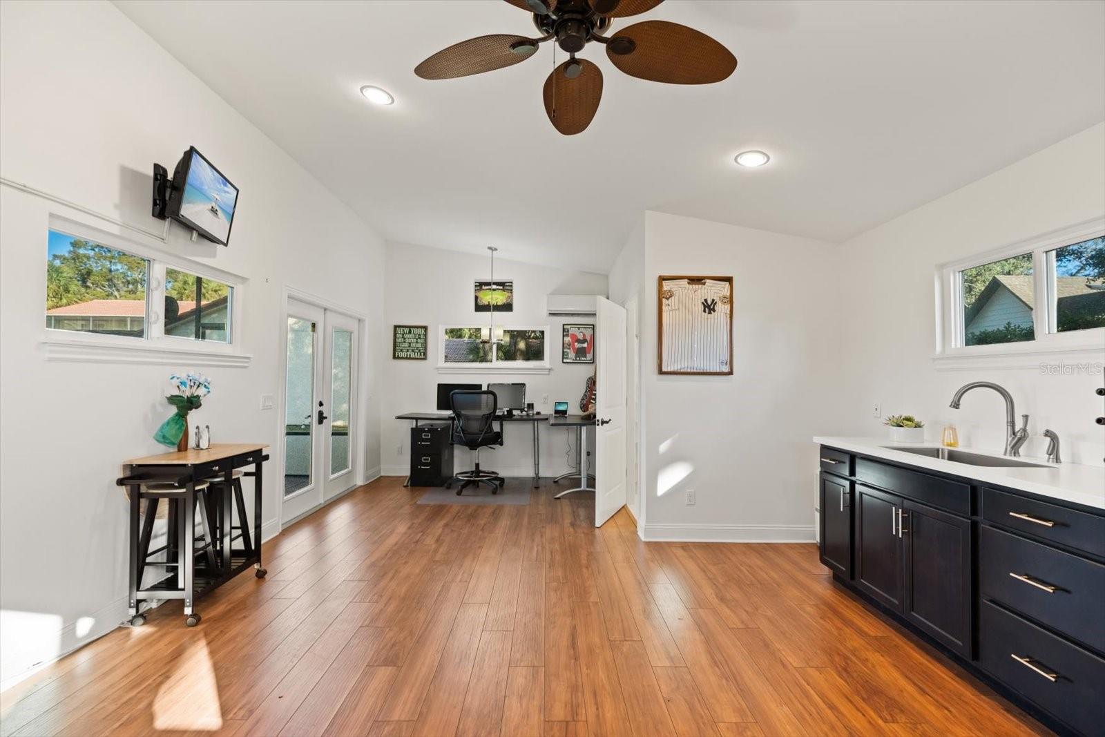 Image 37 of 53 For 501 Sweetwater Club Circle