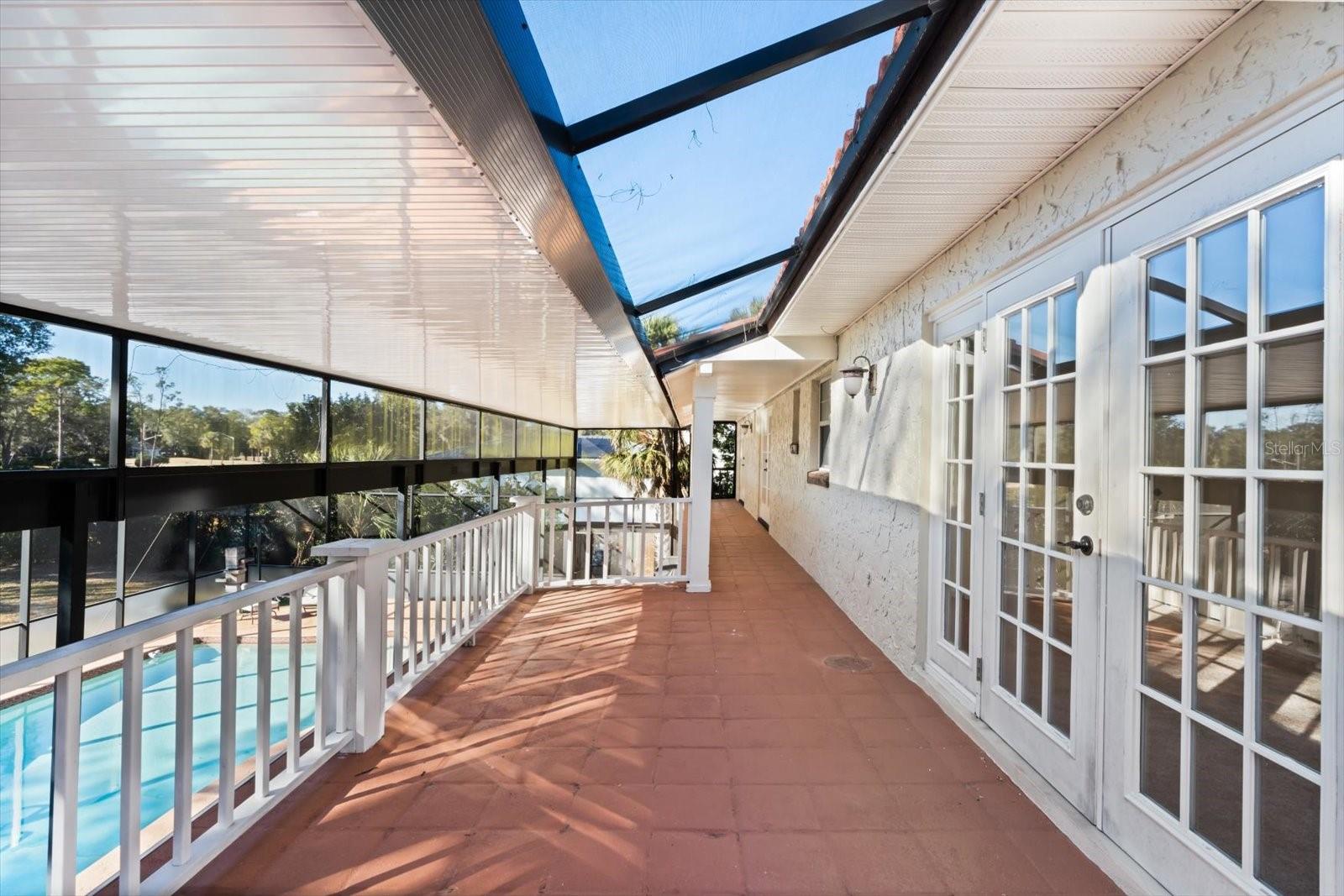 Image 42 of 53 For 501 Sweetwater Club Circle