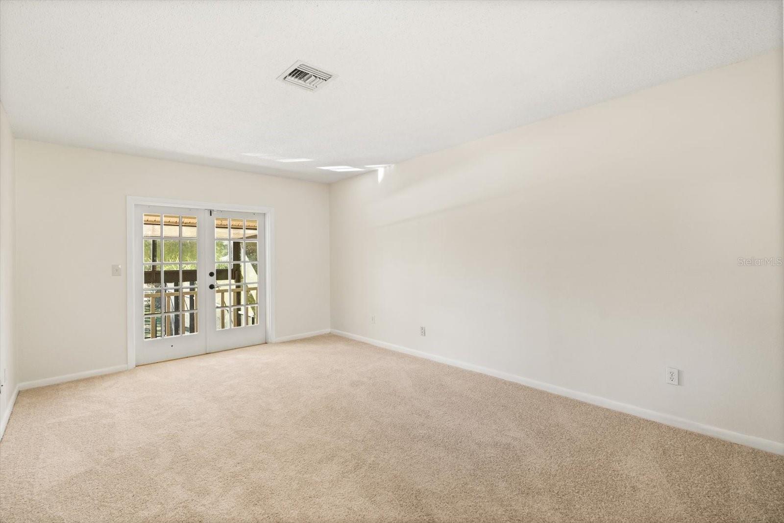 Image 44 of 53 For 501 Sweetwater Club Circle