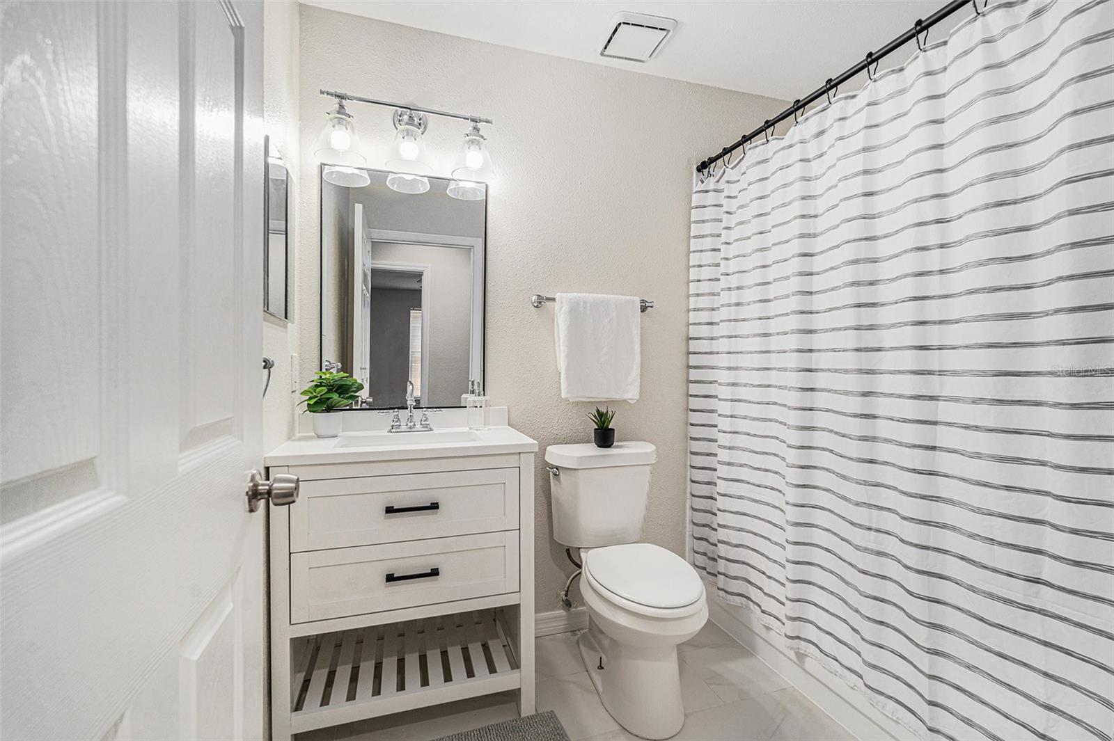 Image 7 of 14 For 3704 Carroway Street