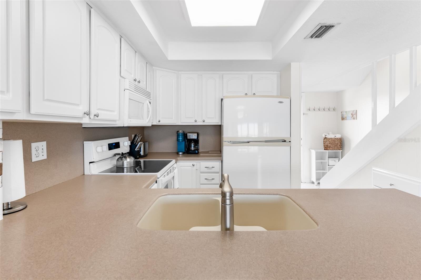 Image 20 of 53 For 60 Gulf Boulevard 203