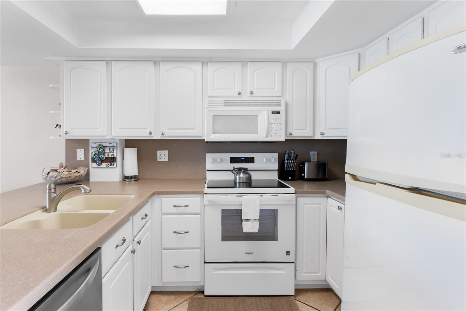 Image 22 of 53 For 60 Gulf Boulevard 203