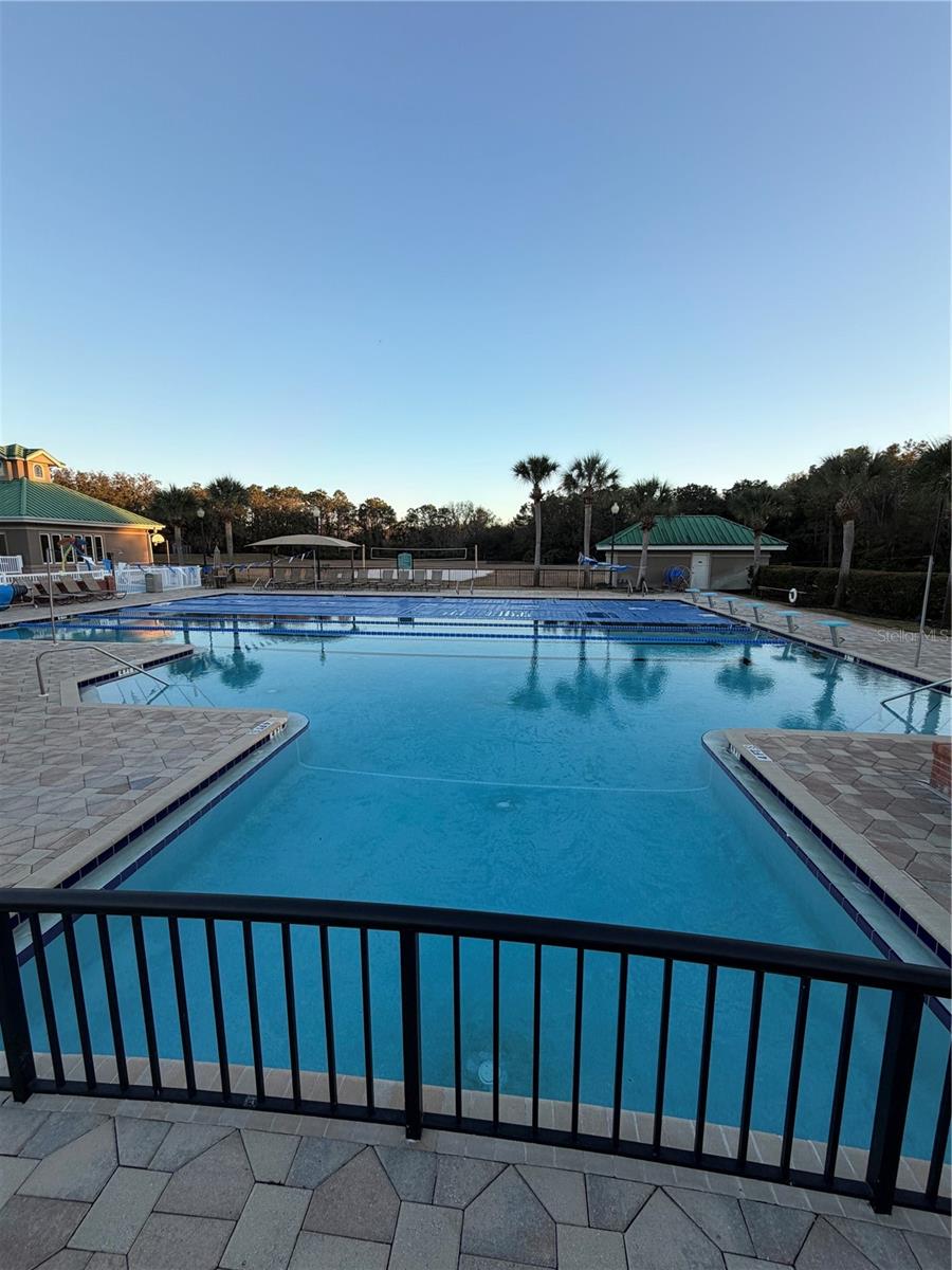 Listing photo id 3 for 8507 Berch Hallow Court