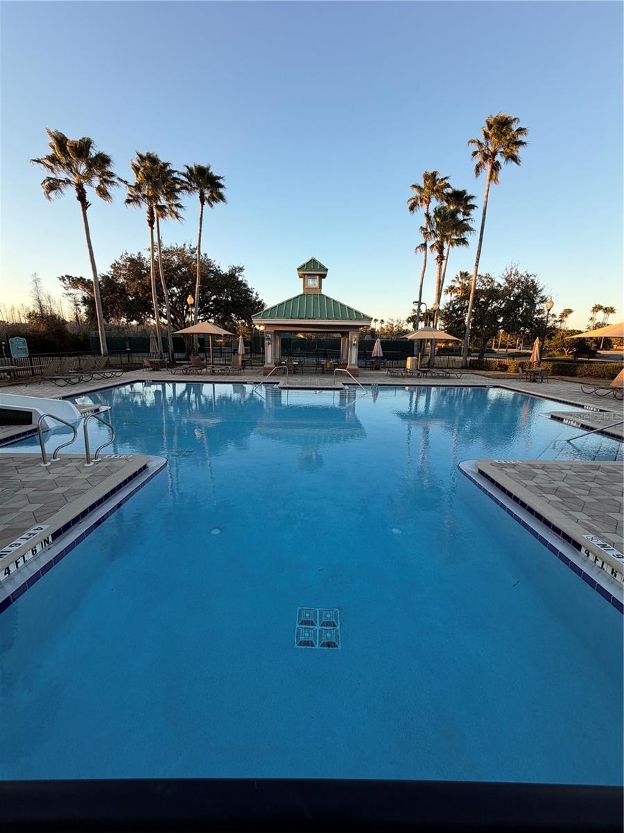 Listing photo id 4 for 8507 Berch Hallow Court