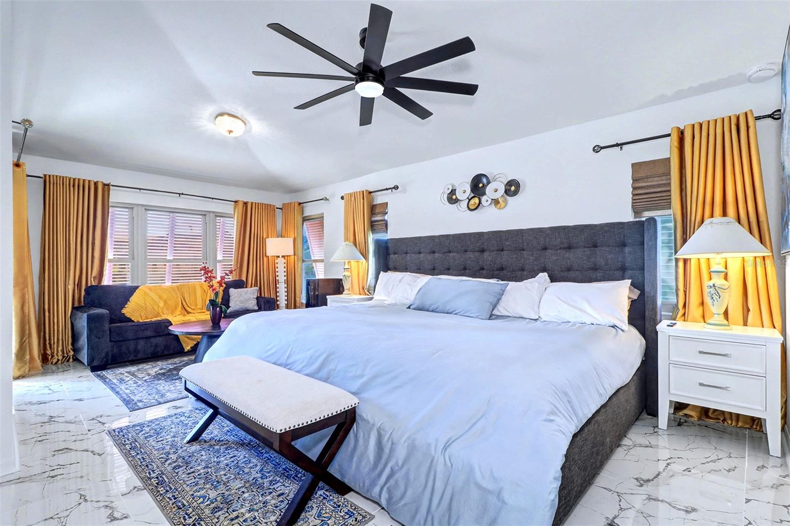 Listing photo id 13 for 15517 Gulf Boulevard