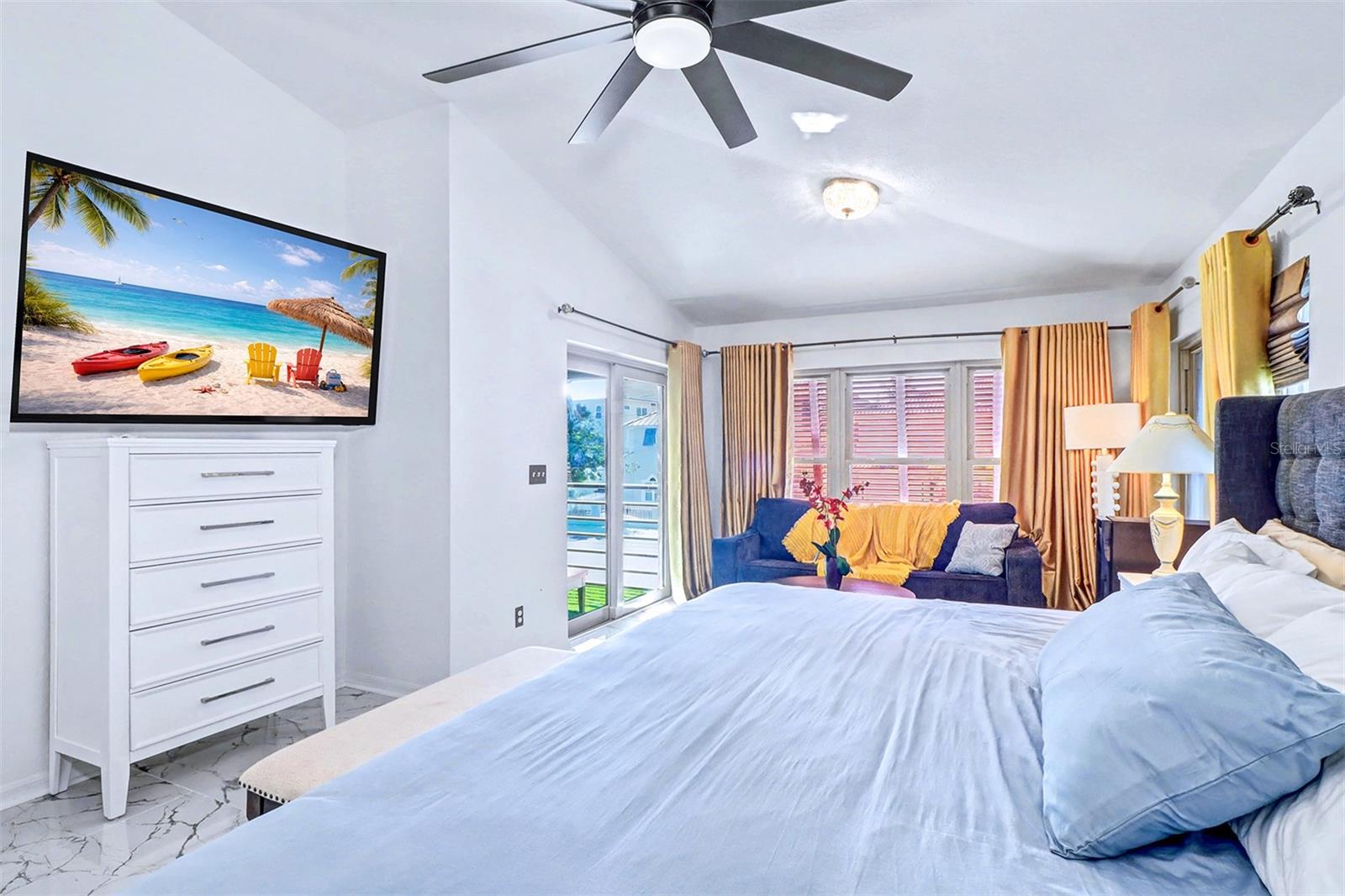 Listing photo id 14 for 15517 Gulf Boulevard