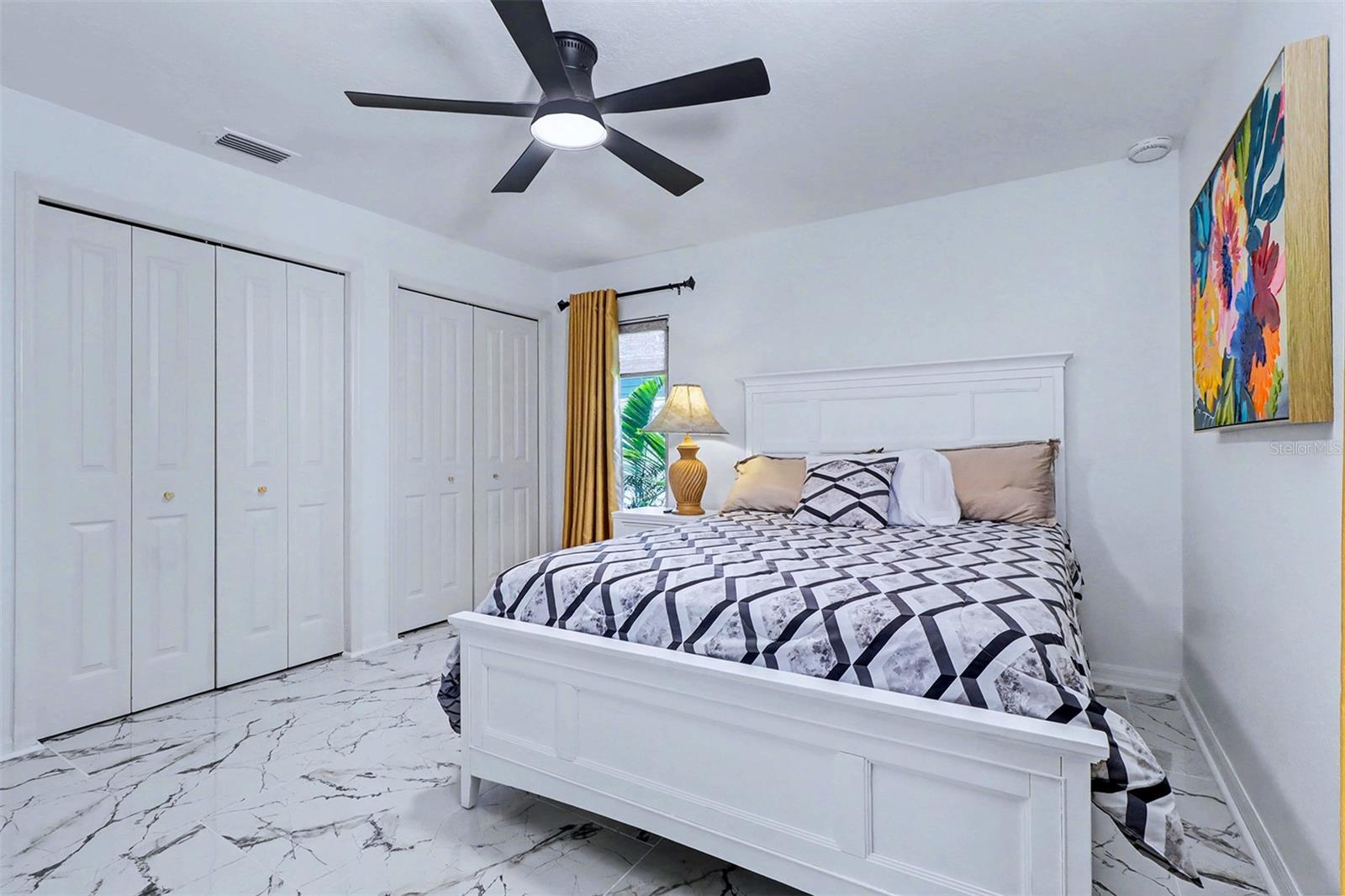 Listing photo id 21 for 15517 Gulf Boulevard