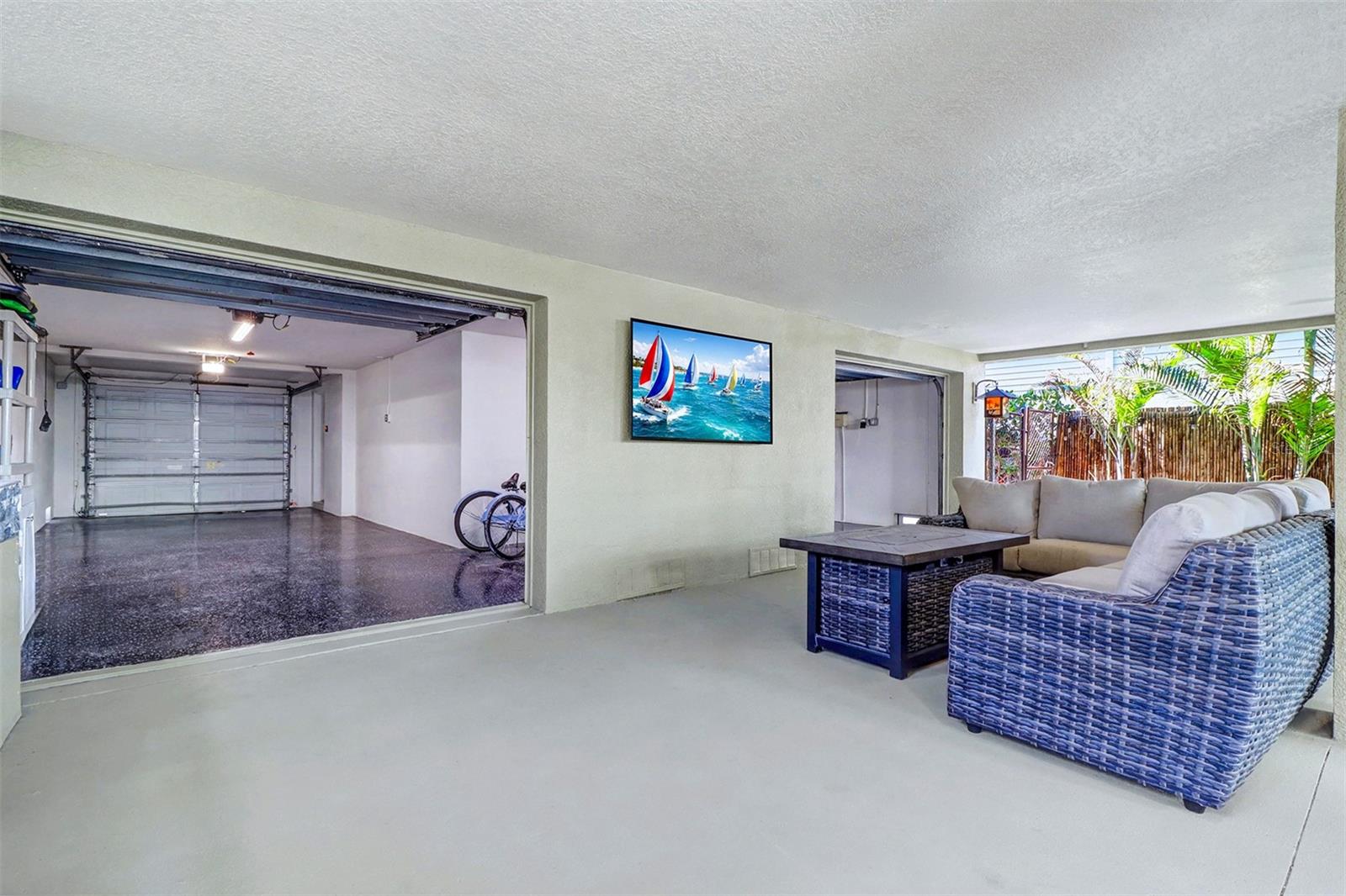 Listing photo id 34 for 15517 Gulf Boulevard