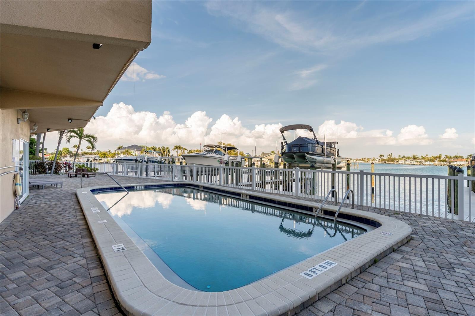 Image 22 of 31 For 11605 3rd Street E 207