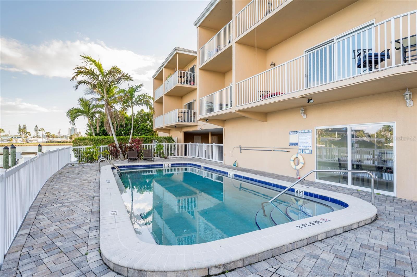 Image 24 of 31 For 11605 3rd Street E 207