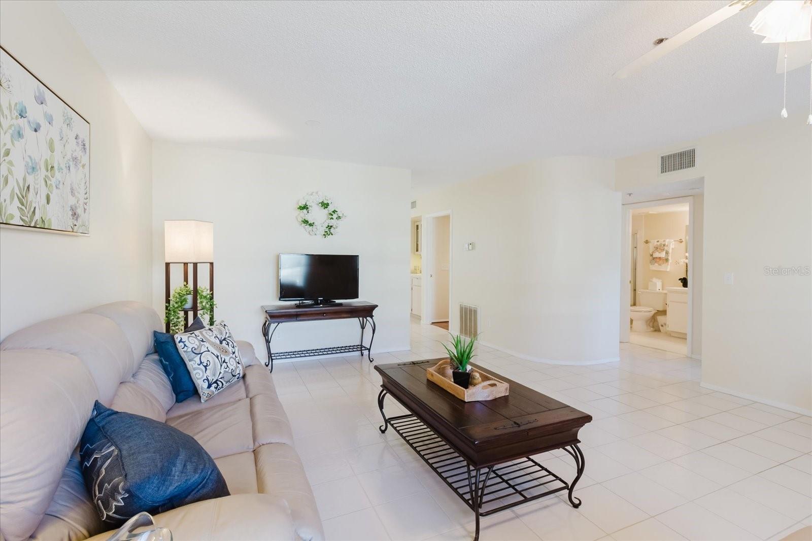 Image 11 of 75 For 2209 Utopian Drive E 207