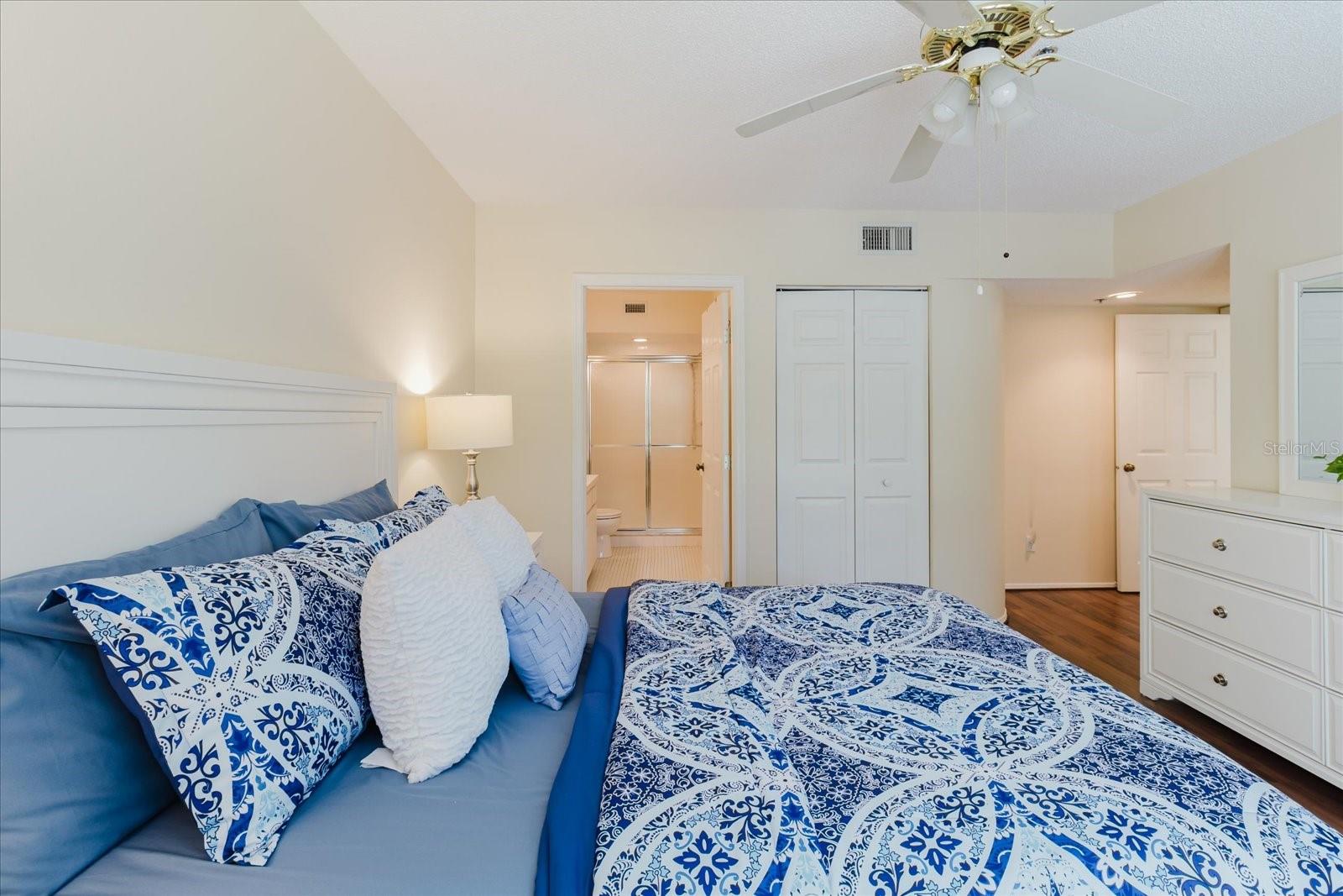 Image 28 of 75 For 2209 Utopian Drive E 207