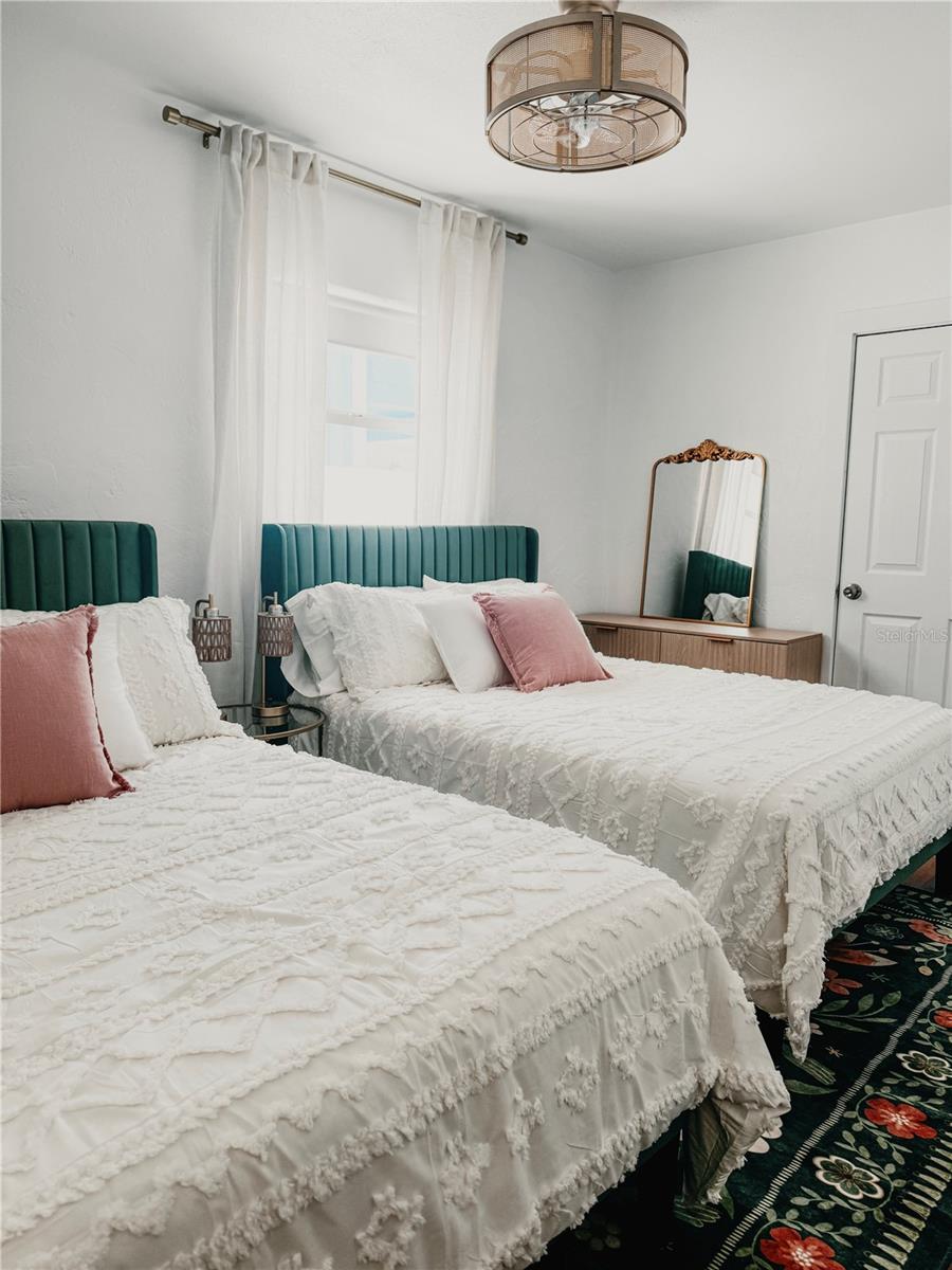 Image 6 of 30 For 107 4th Avenue