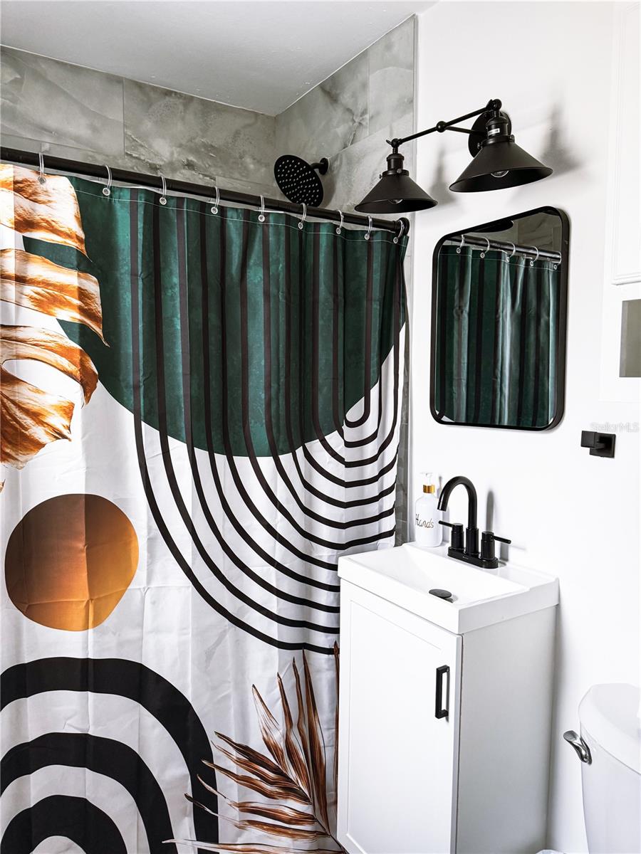 Image 9 of 30 For 107 4th Avenue