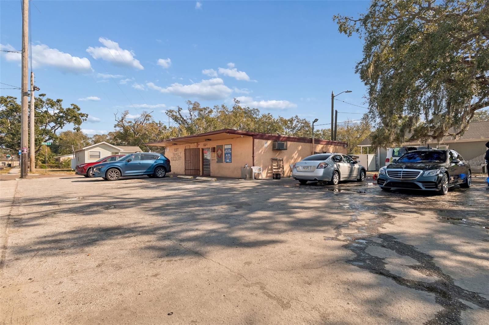 Image 16 of 22 For 1664 15th Avenue S