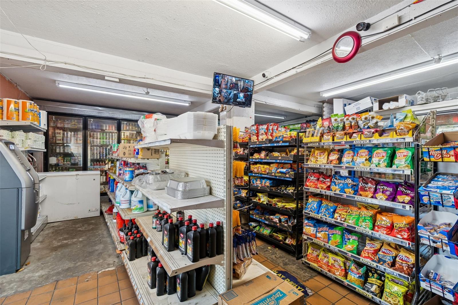 Image 9 of 22 For 1664 15th Avenue S