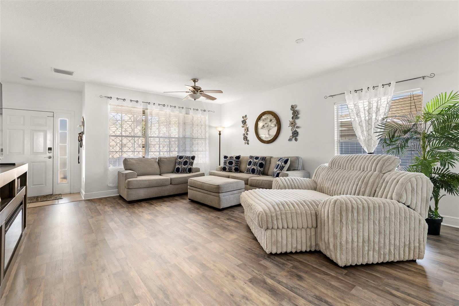 Image 7 of 35 For 17320 Blooming Fields Drive