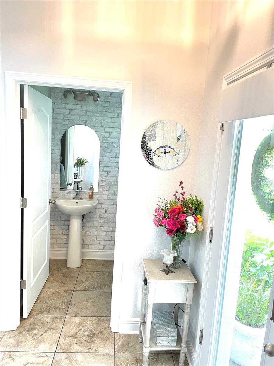 Image 14 of 67 For 2602 Nassau Street