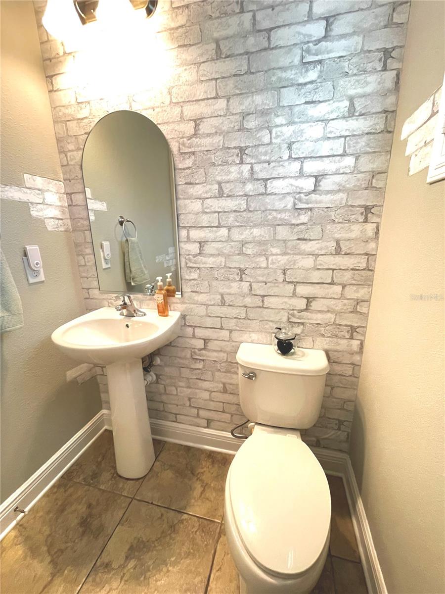 Image 17 of 67 For 2602 Nassau Street