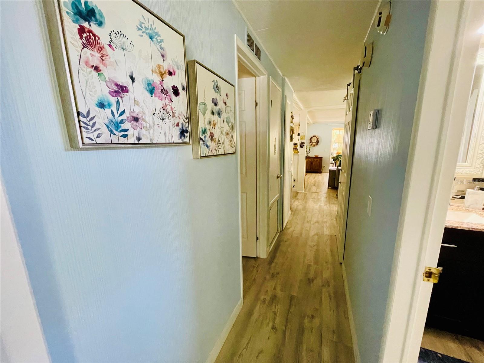 Image 10 of 31 For 105 Pinebark Drive