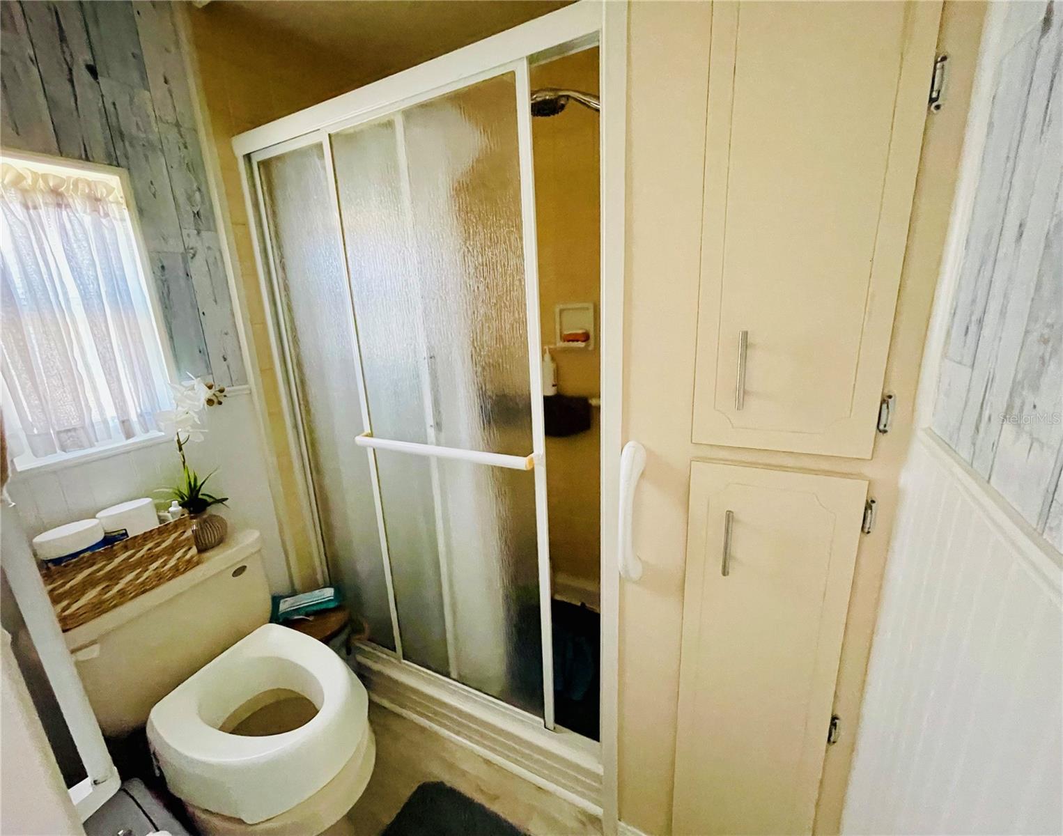 Image 14 of 31 For 105 Pinebark Drive