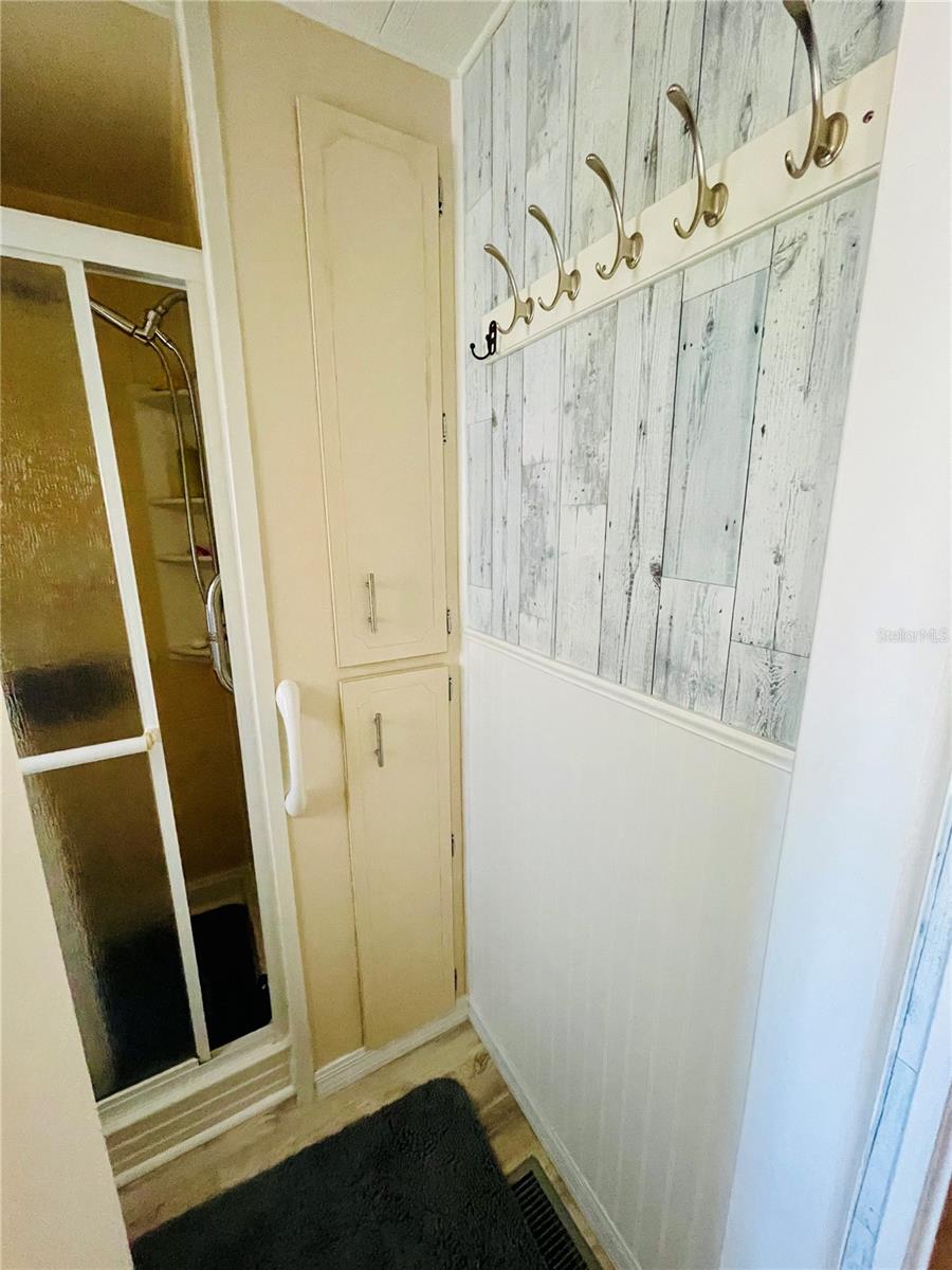 Image 15 of 31 For 105 Pinebark Drive