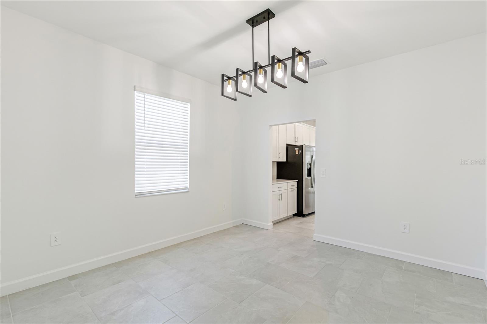 Image 11 of 53 For 17777 Saddleback Loop