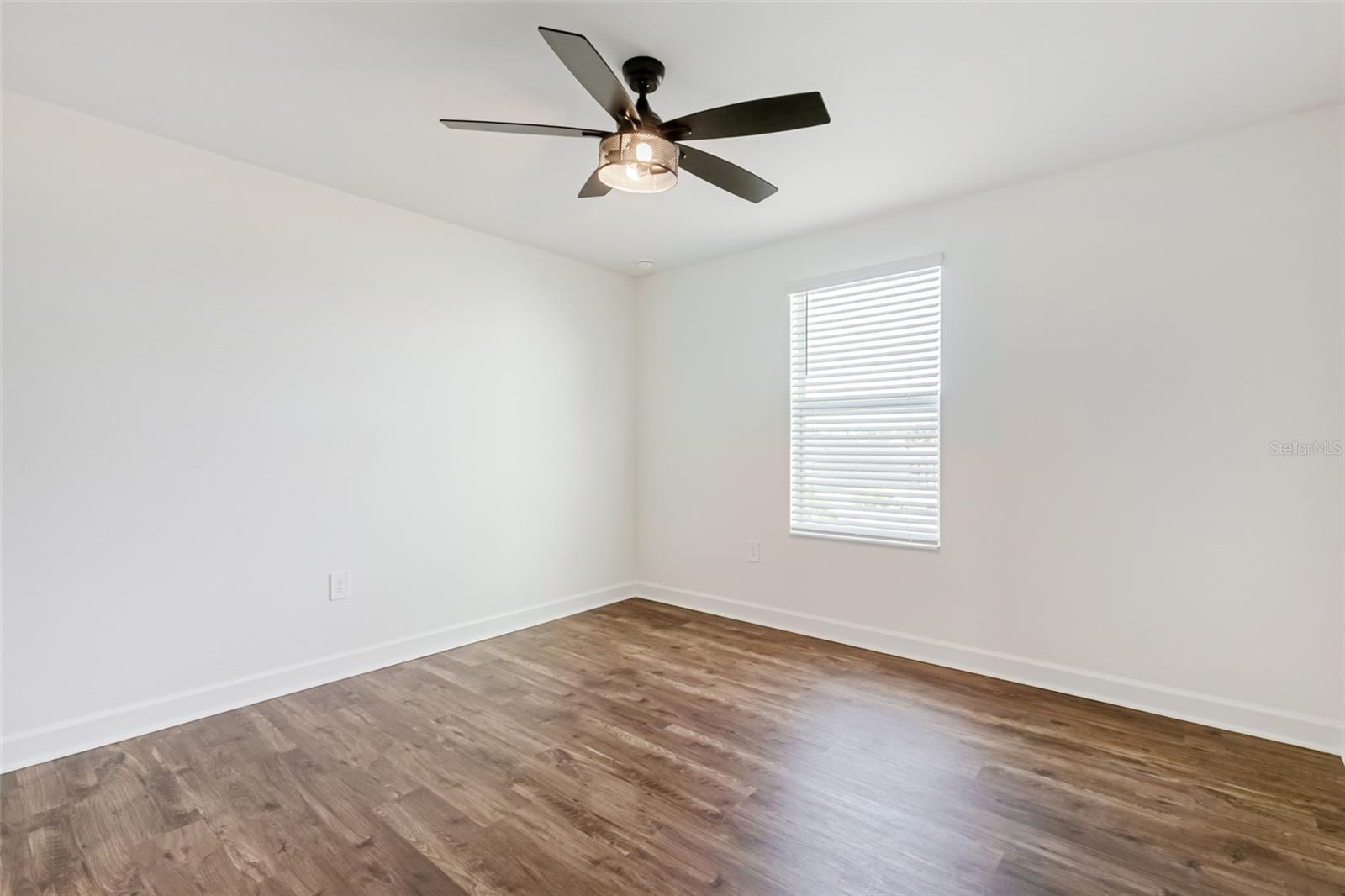 Image 24 of 53 For 17777 Saddleback Loop