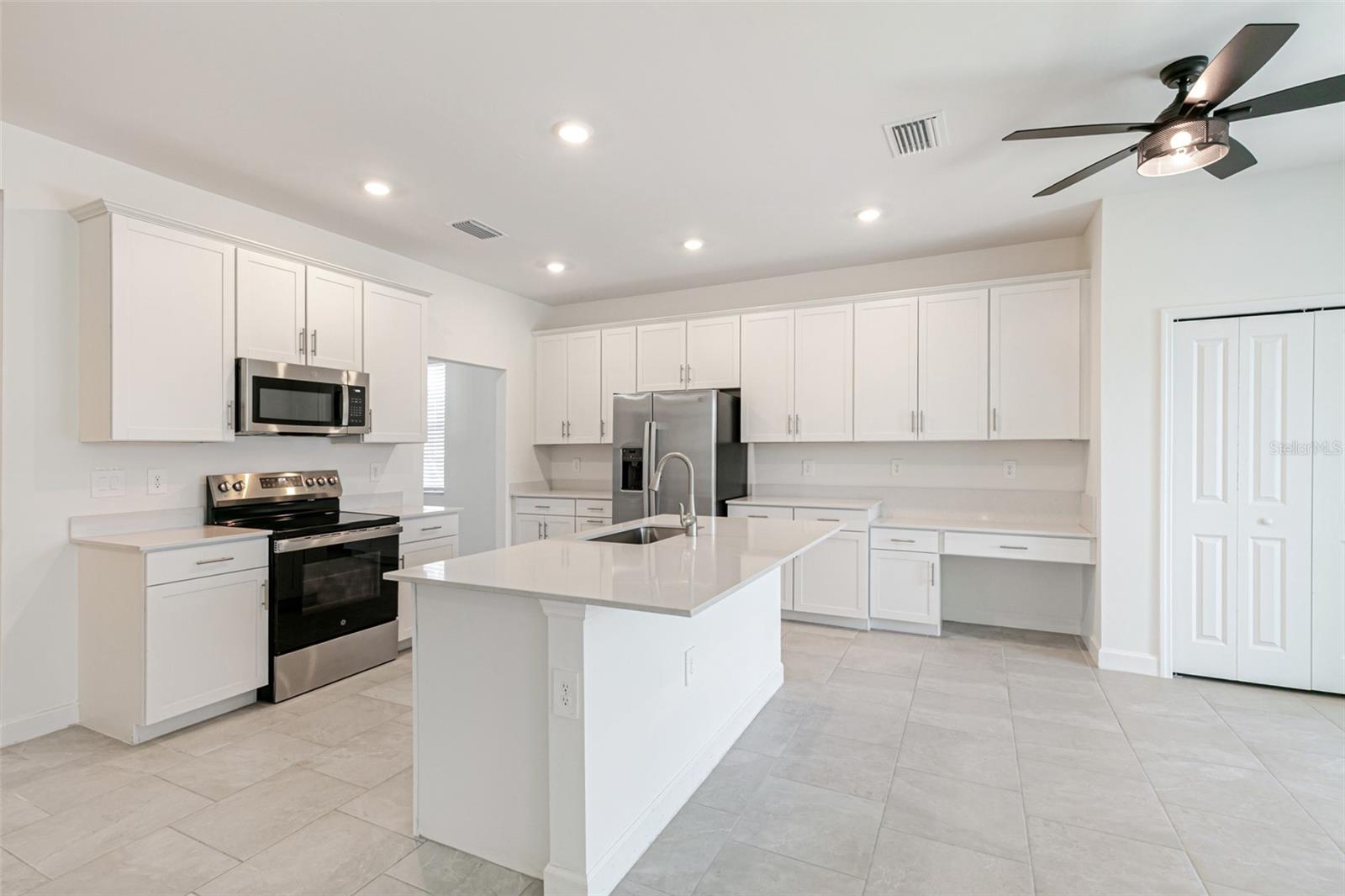 Image 7 of 53 For 17777 Saddleback Loop