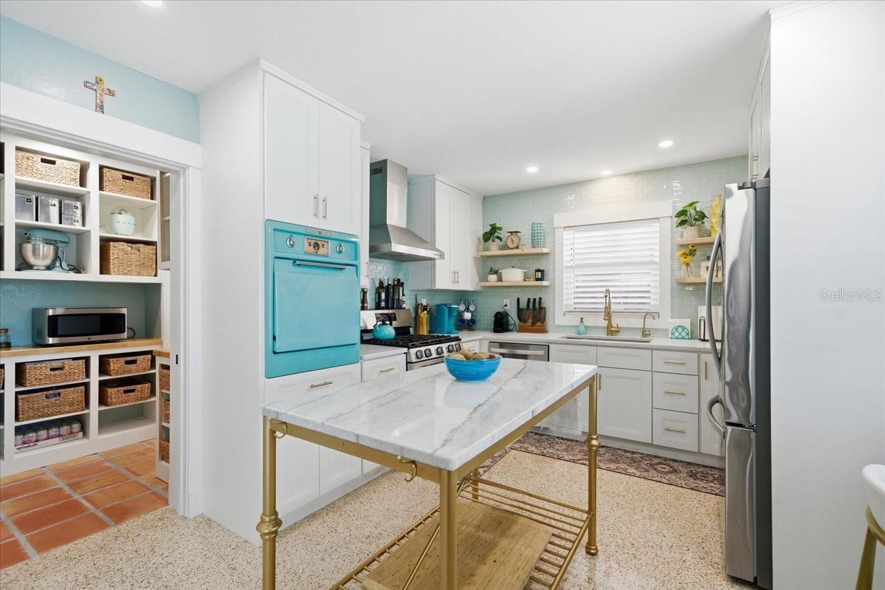 Image 19 of 75 For 937 Bruce Avenue