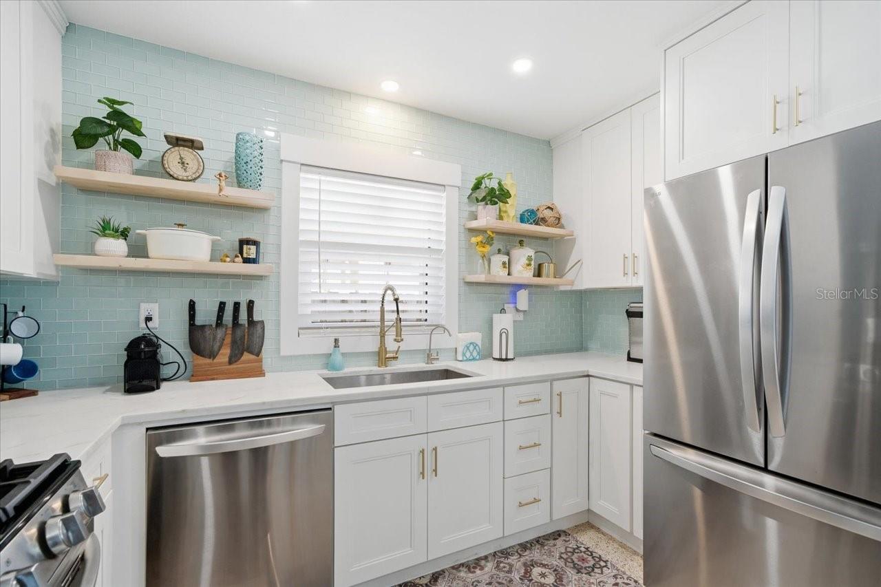 Image 20 of 75 For 937 Bruce Avenue