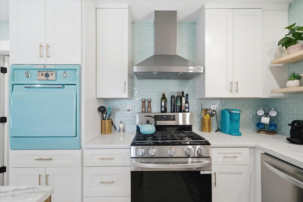 Image 21 of 75 For 937 Bruce Avenue