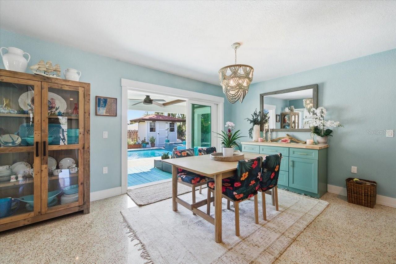 Image 27 of 75 For 937 Bruce Avenue