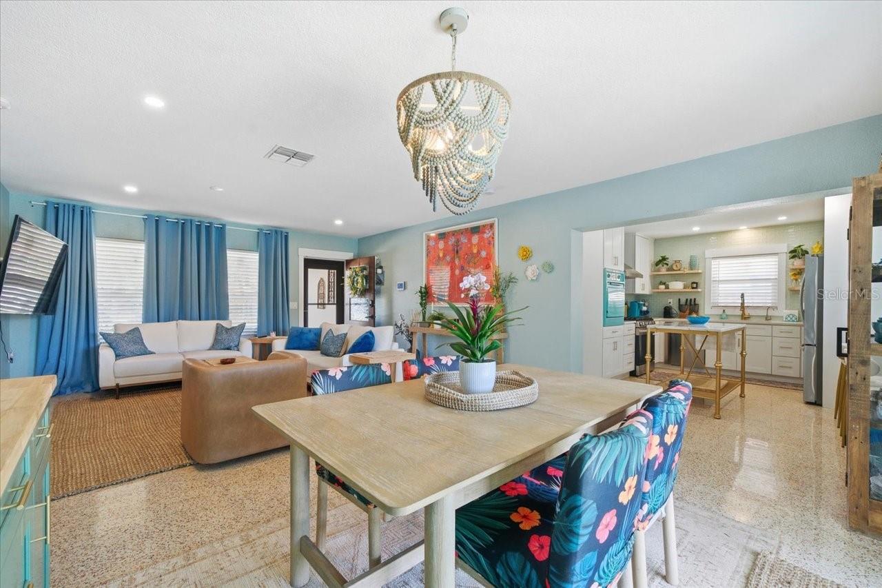 Image 28 of 75 For 937 Bruce Avenue