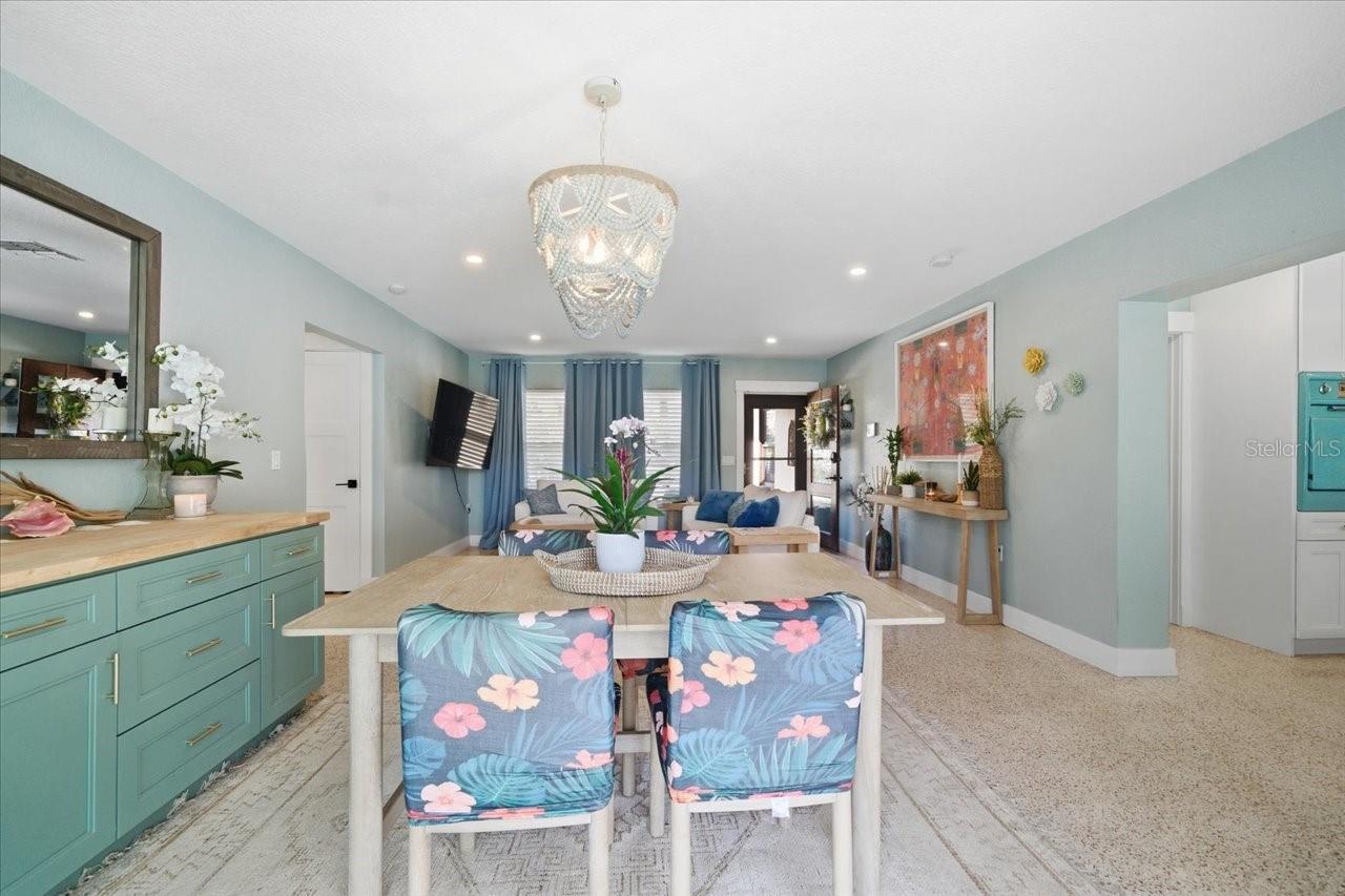 Image 29 of 75 For 937 Bruce Avenue