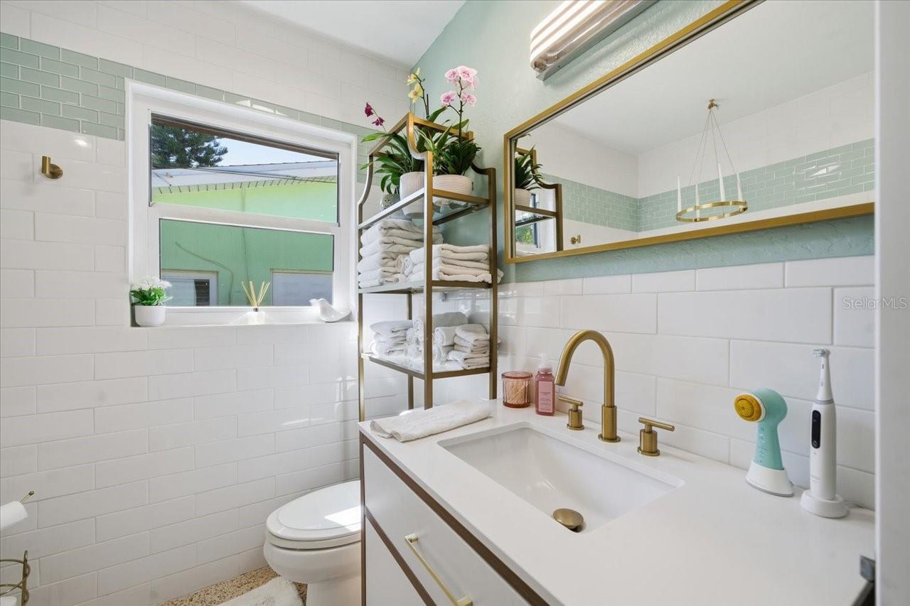 Image 37 of 75 For 937 Bruce Avenue