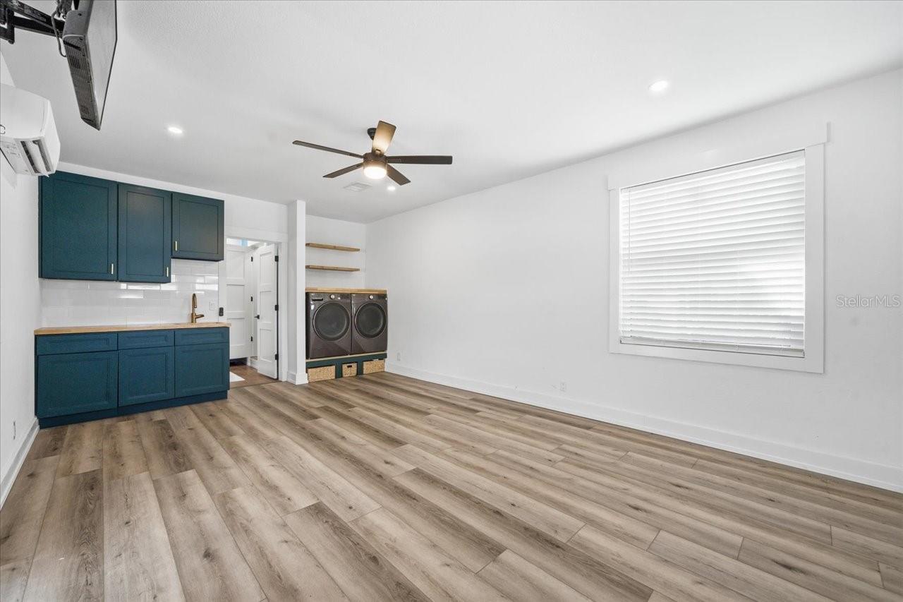 Image 41 of 75 For 937 Bruce Avenue