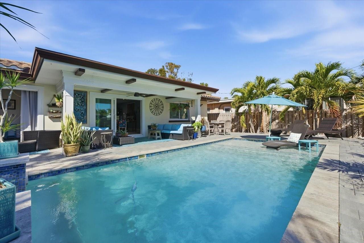 Image 51 of 75 For 937 Bruce Avenue