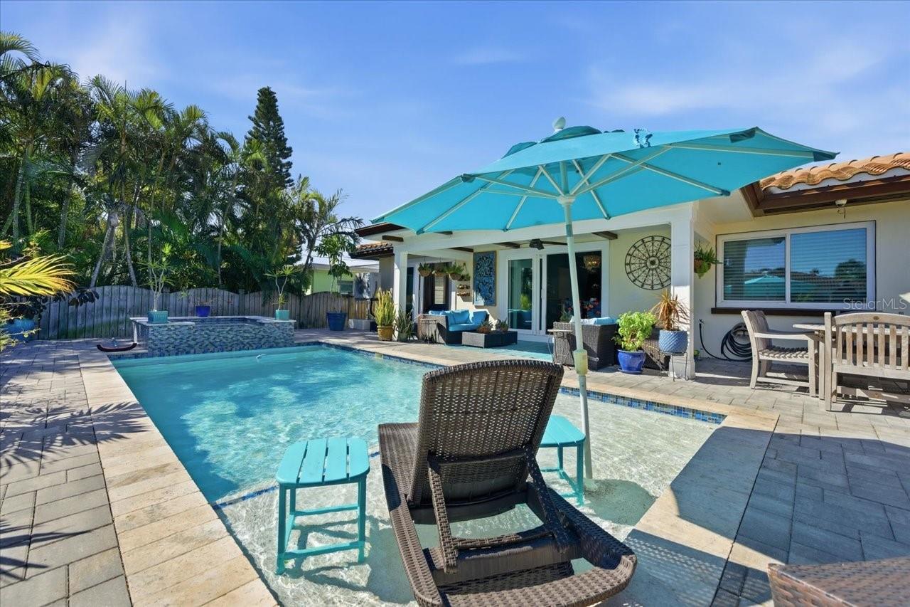 Image 52 of 75 For 937 Bruce Avenue