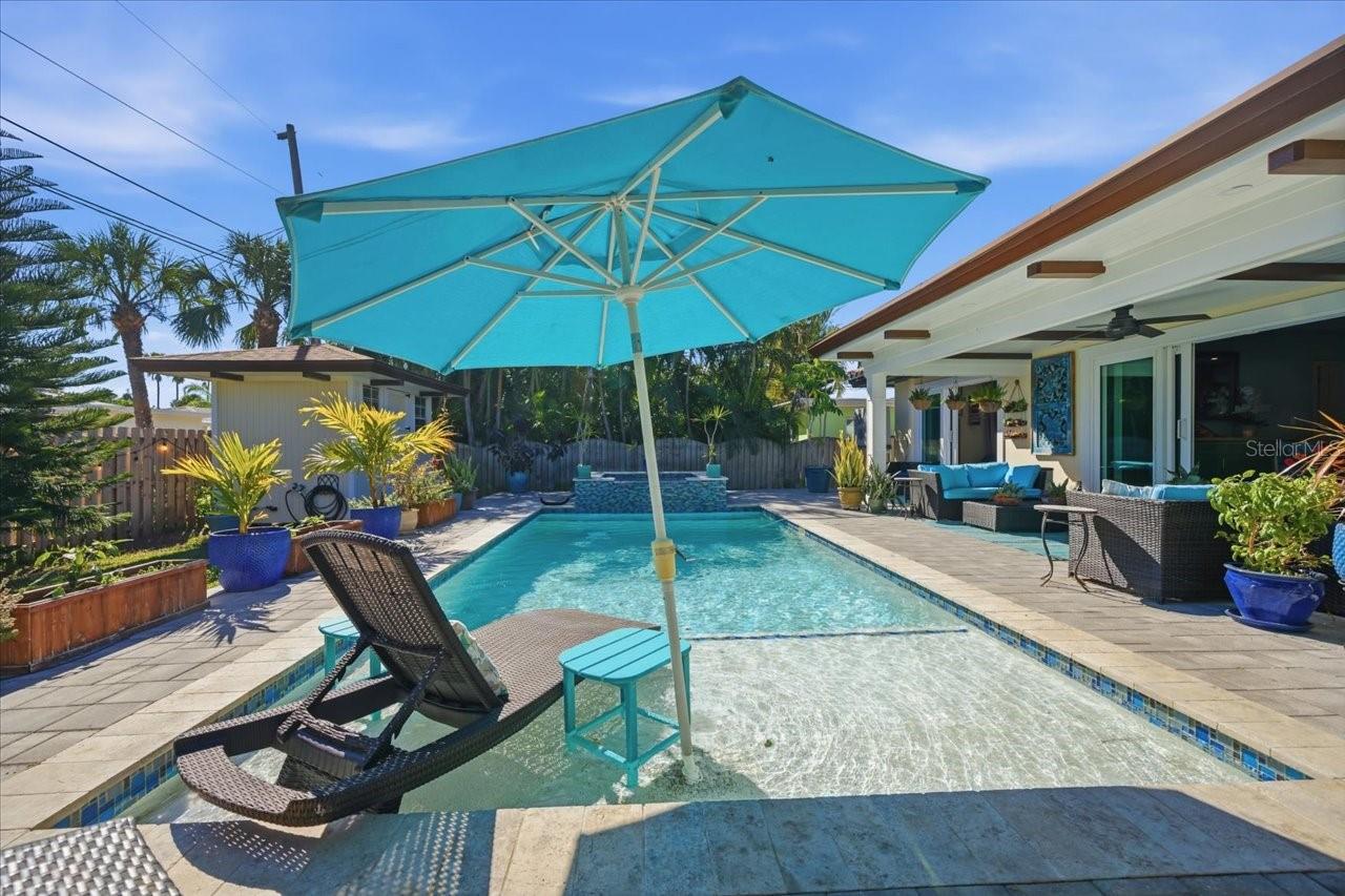 Image 54 of 75 For 937 Bruce Avenue