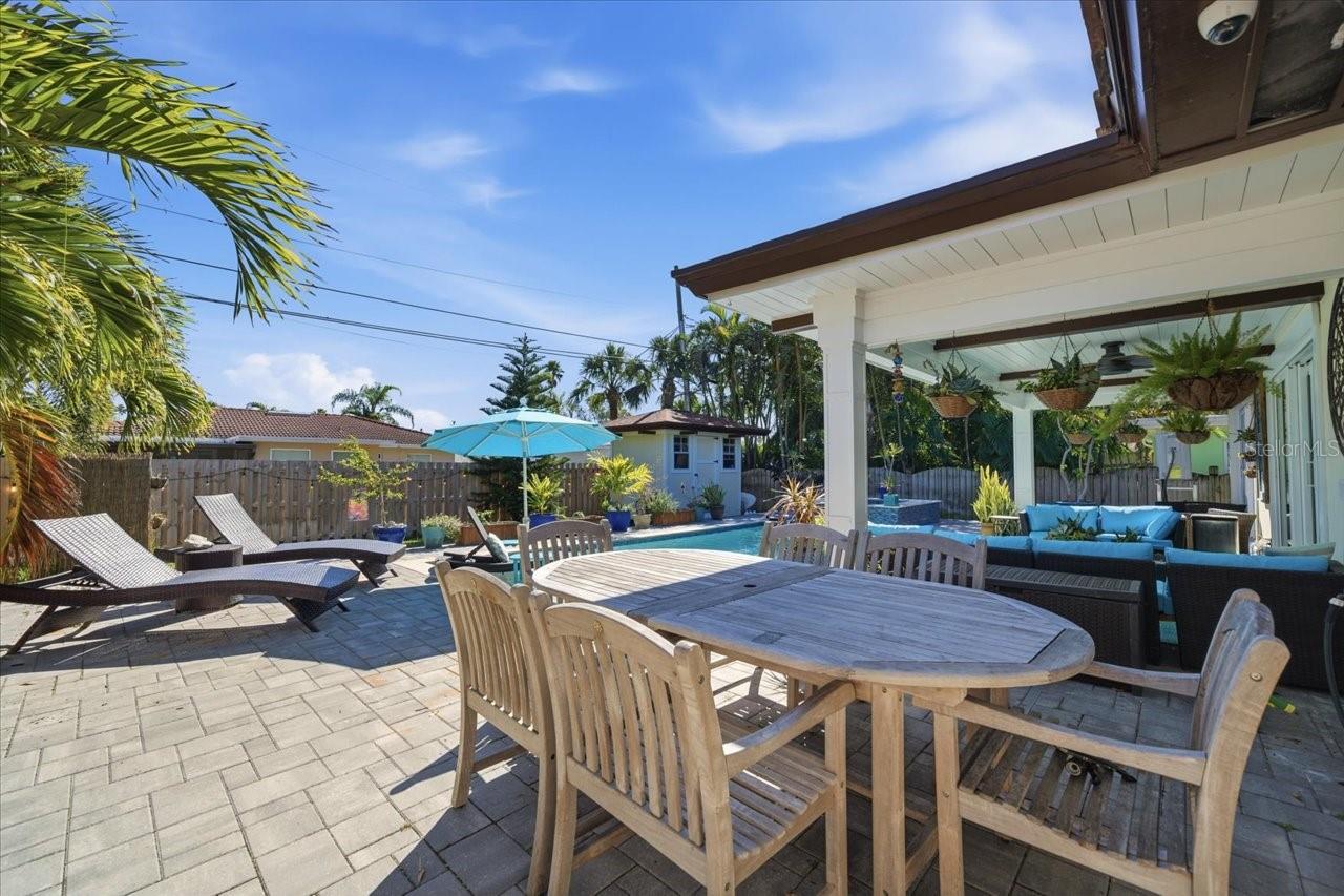 Image 57 of 75 For 937 Bruce Avenue